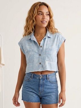 Vans Light Blue Leaf-Print Cropped Button-Up Shirt